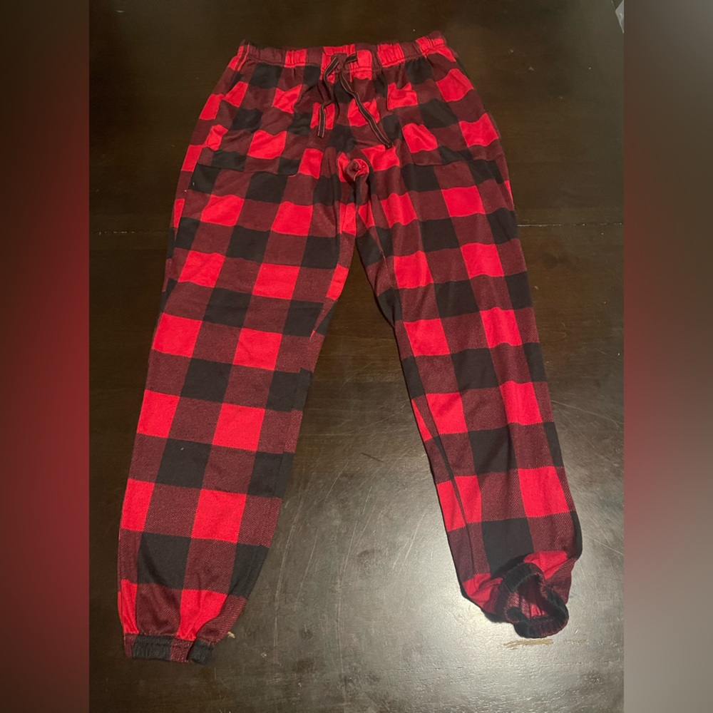 Buffalo Plaid Red and Black Women's pajamas